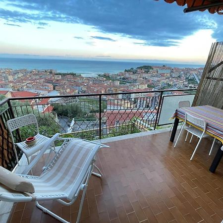 Thekeystudio, La Casa Del Mare Azzurro With Seaview Ventimiglia Ngoại thất bức ảnh