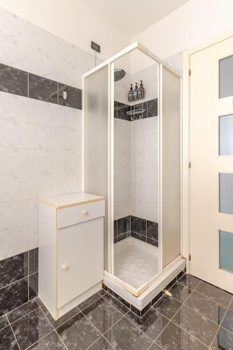 Thekeystudio, La Casa Del Mare Azzurro With Seaview Ventimiglia Ngoại thất bức ảnh